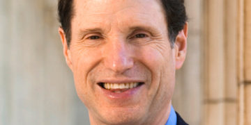 Senator Ron Wyden (D-OR)