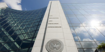 SEC Says Employees Protected For Internal Whistleblowing