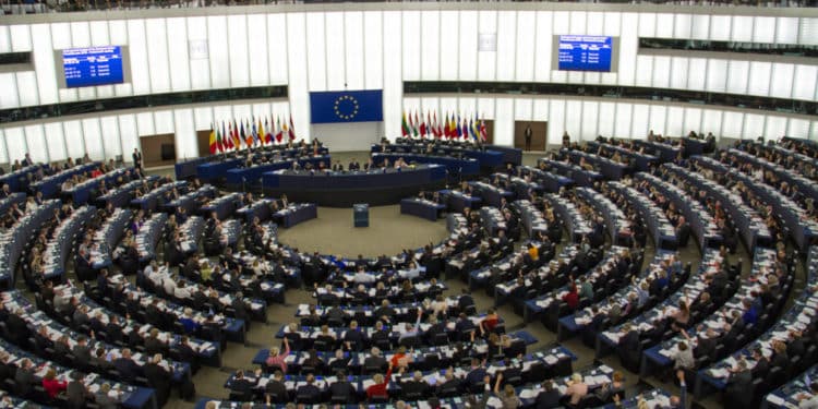 The EU should follow the U.S. lead on whistleblowers —  protect insiders by allowing them to report crimes directly to outside agencies