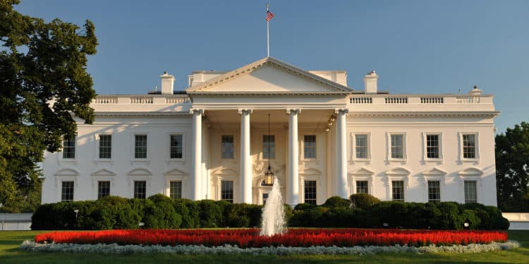 Former White House boss denies claims of security clearance whistleblower