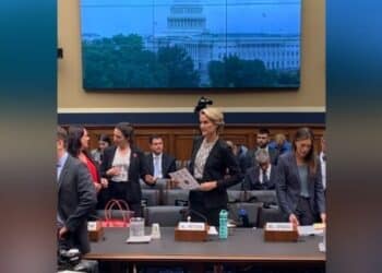 Photo of Facebook whistleblower Gretchen Peters in Congress