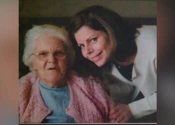 Photo of Theresa Foley and her mother, credit to Theresa Foley.