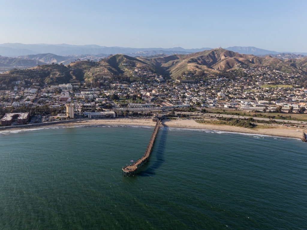 Photo of the Ventura, CA coastline