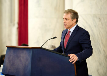 Judge Temporarily Reinstalls Special Counsel Dellinger After Trump Firing