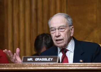 Senator Charles Grassley calls on President Trump to ensure that federal employee whistleblowers are protected under the laws