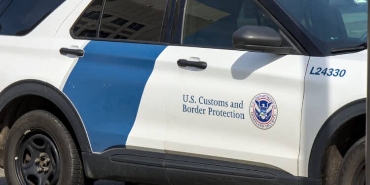 ICE Whistleblower Leaks Confidential Department Memo on Warrant Policy